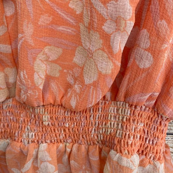 XS | NWT- Highline Collective smocked waist top, peachy- floral. - Picture 12 of 12
